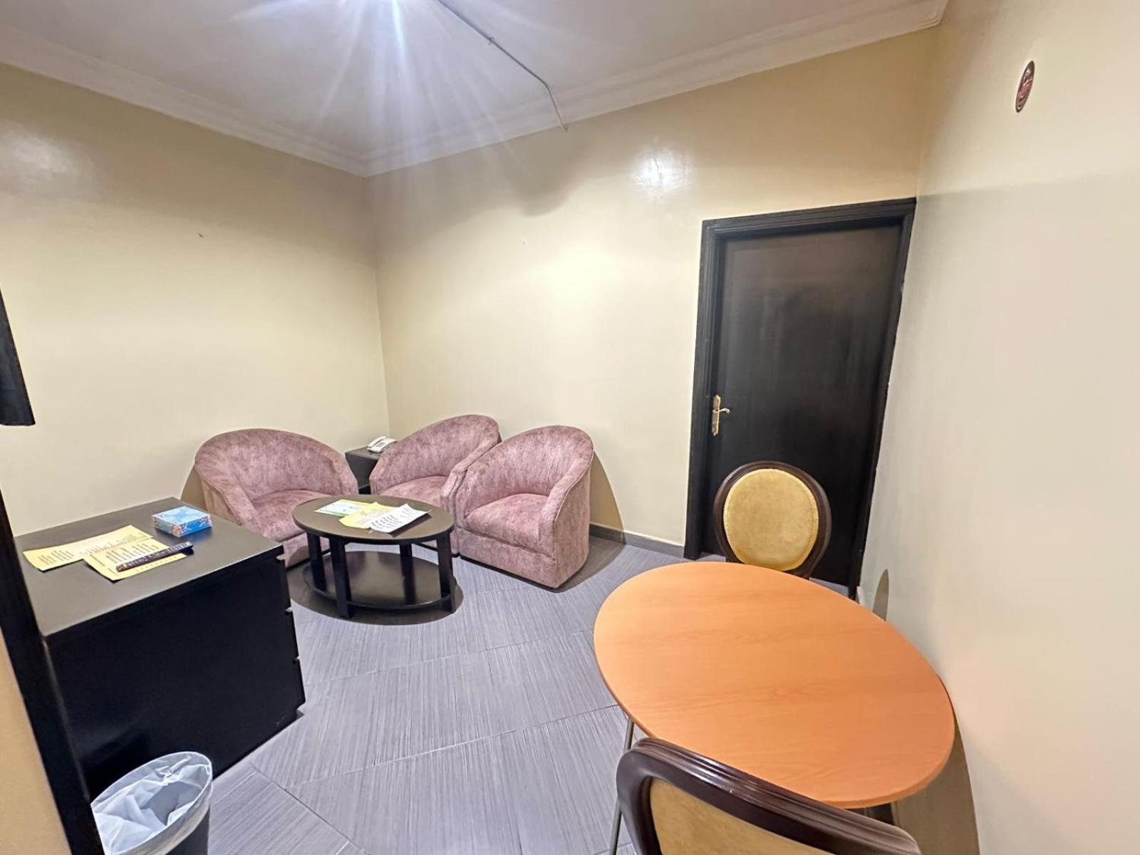 قصر الحمراء للأجنحة الفندقية Riadh Exterior foto